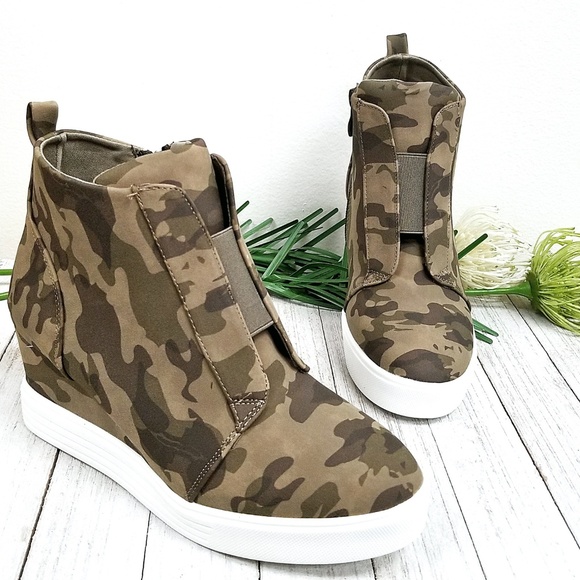 Shoes - Camouflage Wedge High Top Platform Sneakers 5.5